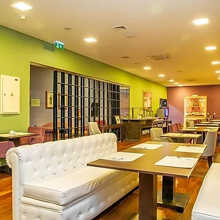 Отель Vip Executive Saldanha 4*
